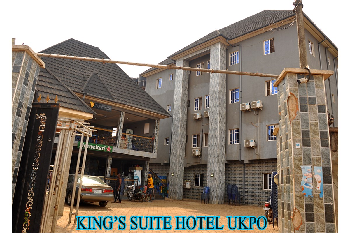 King's Suite Hotel