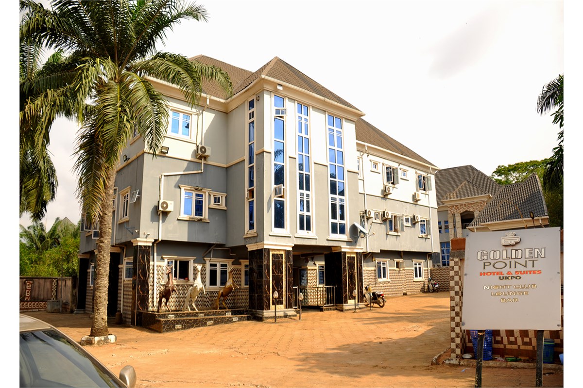 Golden Point Hotel & Suites